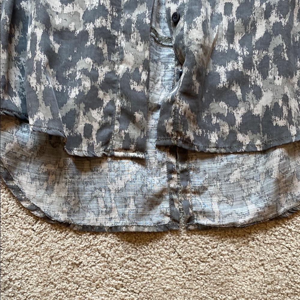 Gray Patterned Button-Up Shirt - Picture 4 of 5